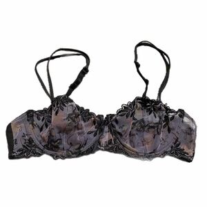90s European Vintage TCM Cupid Art Nouveau Embroidered Bra (Grey/Multi) 34B/32C